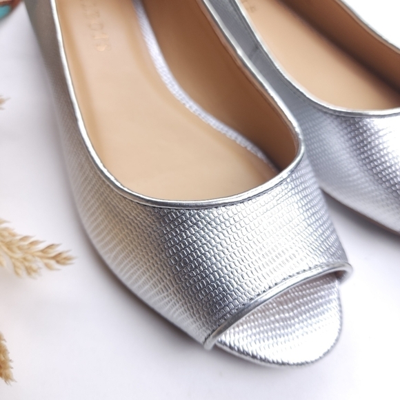 Talbots Silver Peep Toe Flats Sz 6.5m - Picture 6 of 11